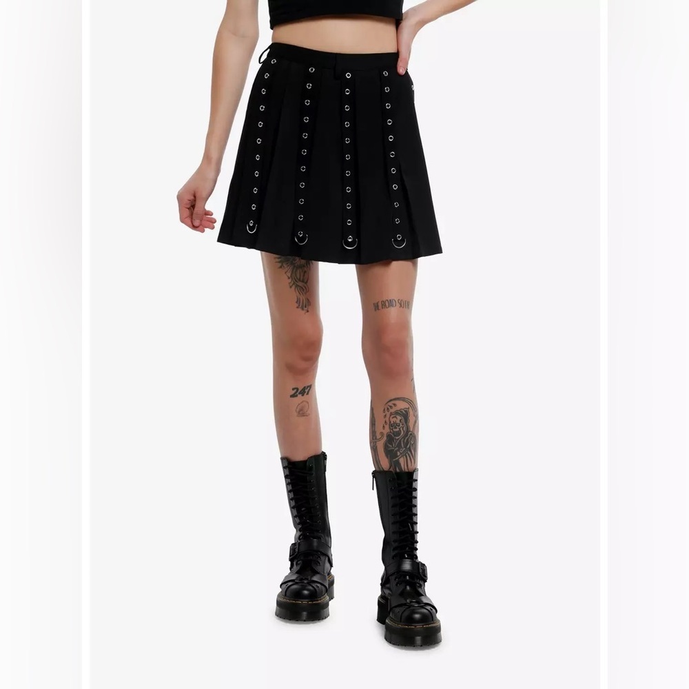 Hot Topic Social Collision Black Pleated Skirt Eyelet Details Size XS gothic
